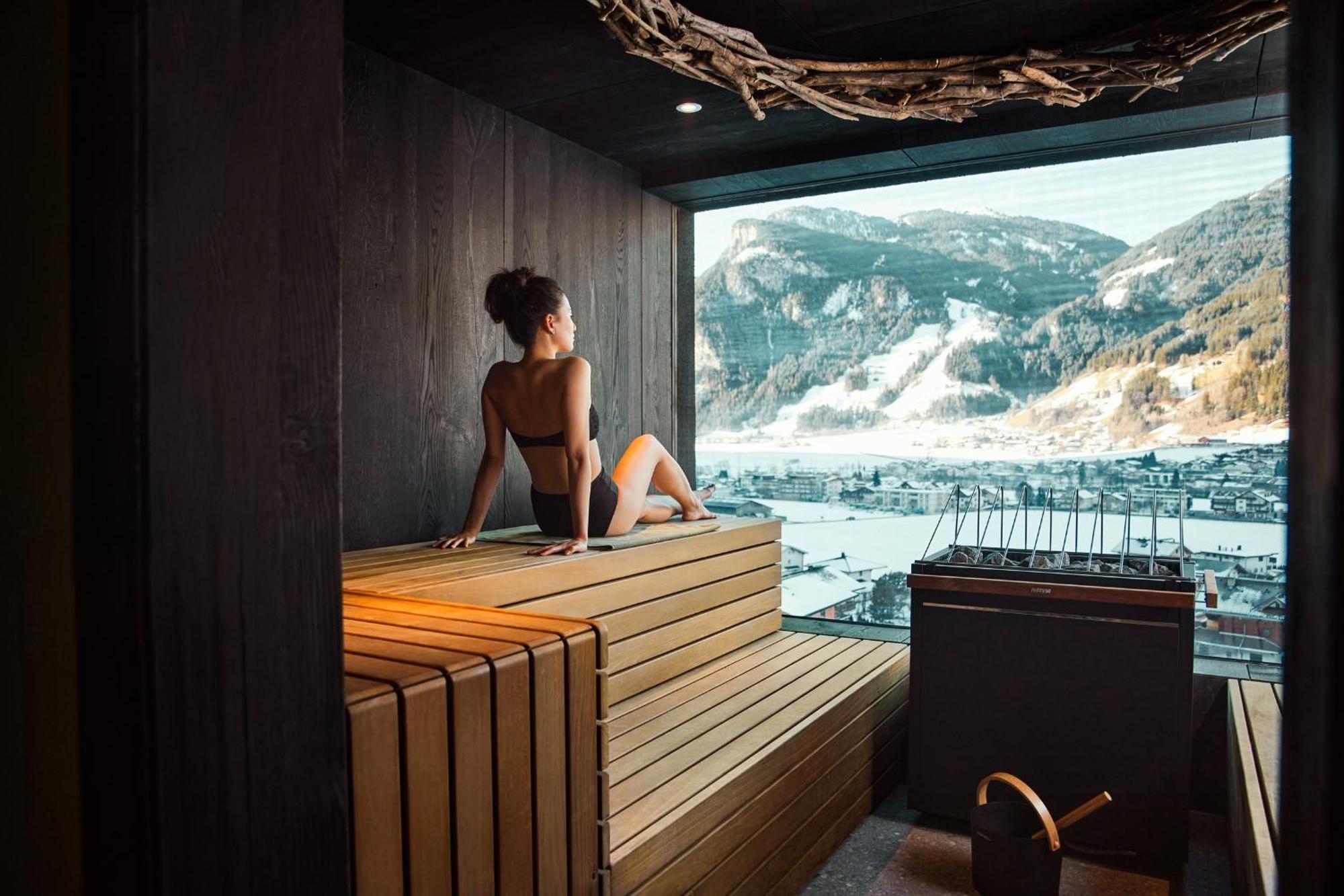 Coolnest Hotel Mayrhofen Ngoại thất bức ảnh